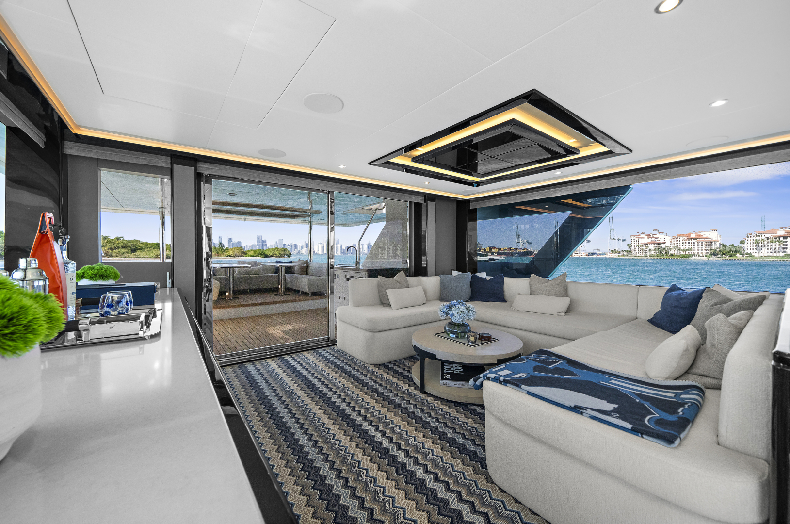 2024 Ocean Alexander 32L 